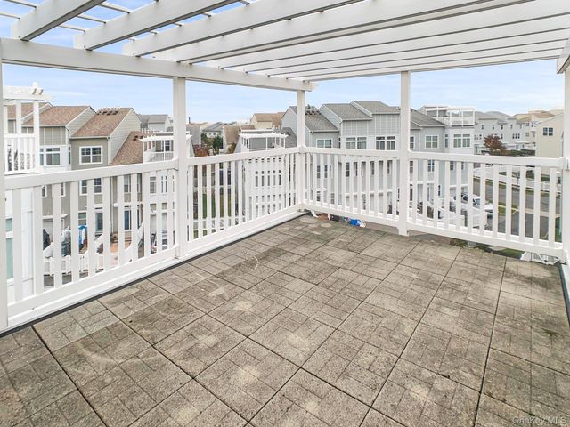 72-07 Catamaran Way 2, Arverne, NY 11692