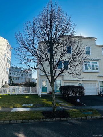 72-07 Catamaran Way 2, Arverne, NY 11692