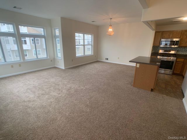72-07 Catamaran Way 2, Arverne, NY 11692