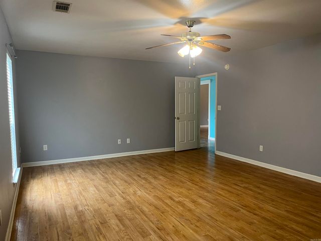 330 Gathering House Drive, Haskell, AR 72015