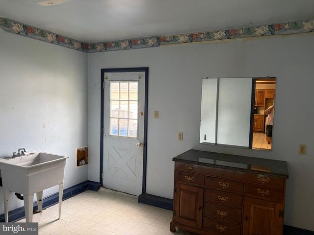 6 HERCULES CT, Sewell, NJ 08080
