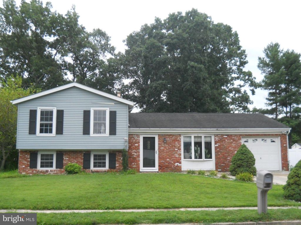 6 HERCULES CT, Sewell, NJ 08080