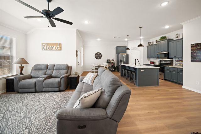 3057 Royal Garden, Tyler, TX 75701