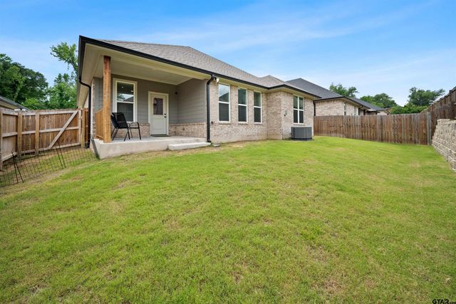 3057 Royal Garden, Tyler, TX 75701