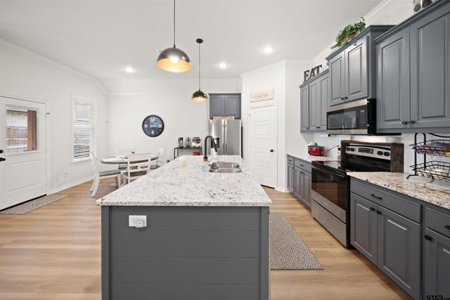 3057 Royal Garden, Tyler, TX 75701