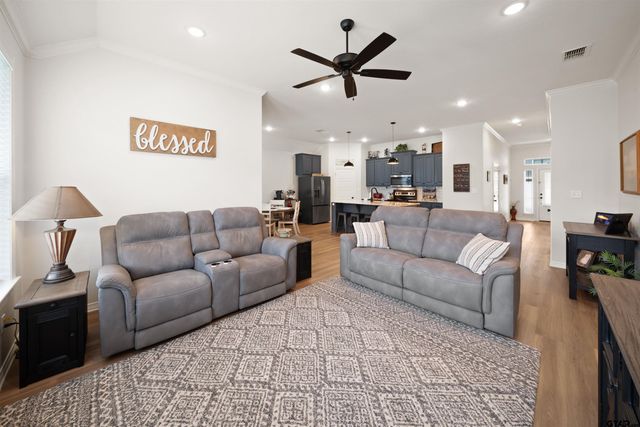 3057 Royal Garden, Tyler, TX 75701