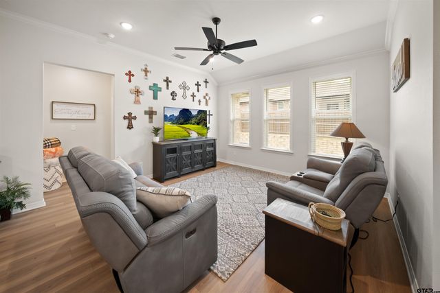 3057 Royal Garden, Tyler, TX 75701