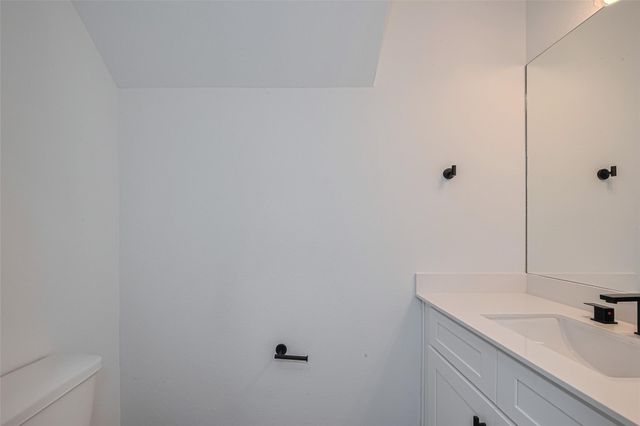 1350 W 24th Street, Houston, TX 77008
