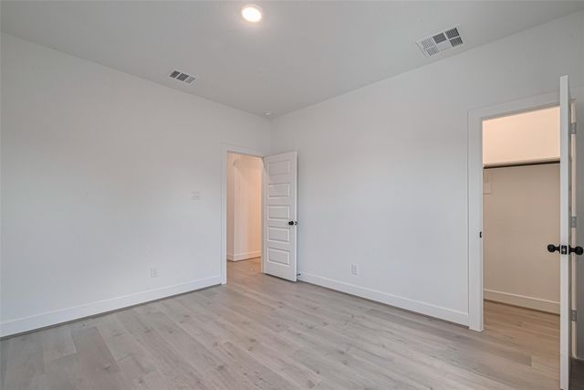 1350 W 24th Street, Houston, TX 77008
