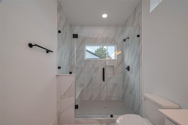 1350 W 24th Street, Houston, TX 77008