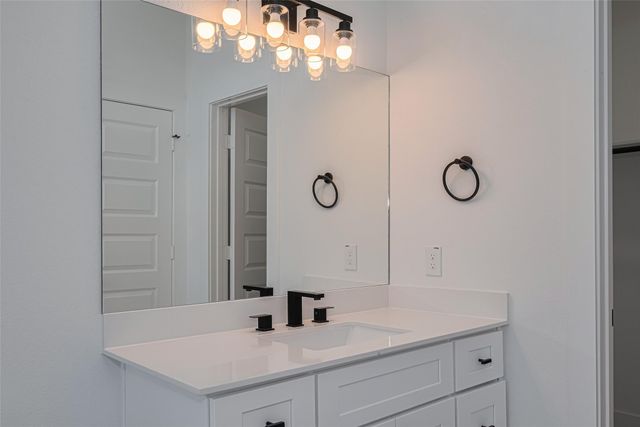 1350 W 24th Street, Houston, TX 77008