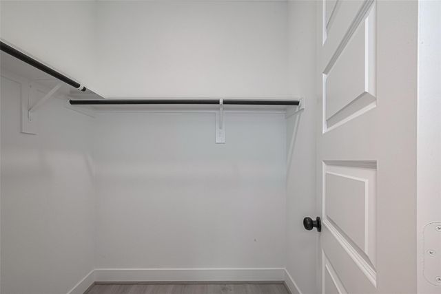 1350 W 24th Street, Houston, TX 77008