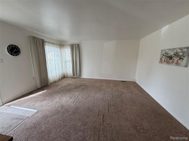 29126 Shirley Avenue, Madison Heights, MI 48071