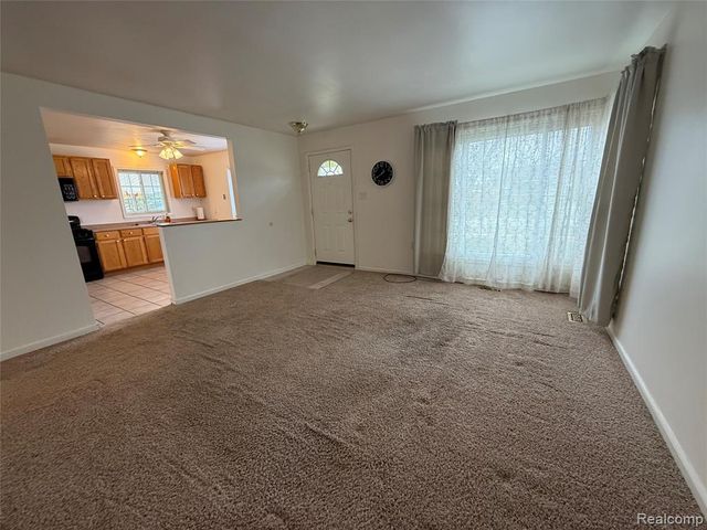 29126 Shirley Avenue, Madison Heights, MI 48071