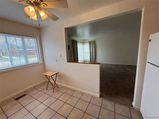 29126 Shirley Avenue, Madison Heights, MI 48071