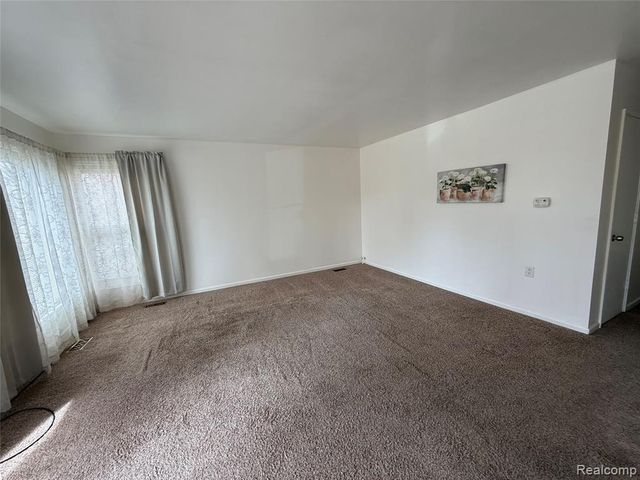 29126 Shirley Avenue, Madison Heights, MI 48071