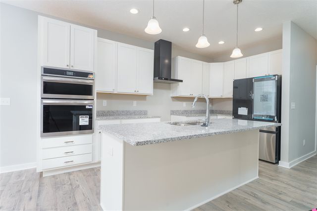 33 Aviara Oaks Parkway, Jackson, MI 49201