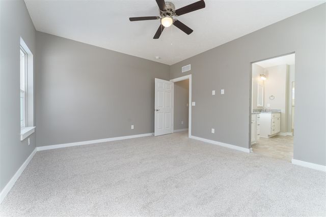 33 Aviara Oaks Parkway, Jackson, MI 49201