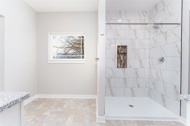 33 Aviara Oaks Parkway, Jackson, MI 49201