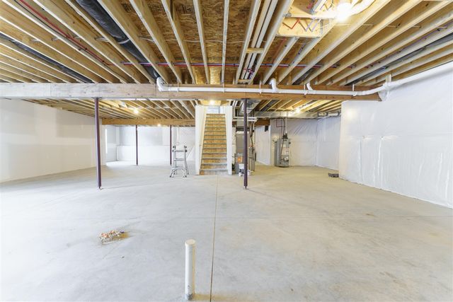 33 Aviara Oaks Parkway, Jackson, MI 49201