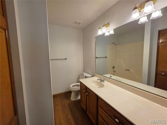 189 Southern Oaks Drive, St Charles, MO 63303