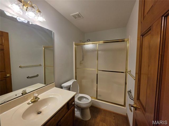 189 Southern Oaks Drive, St Charles, MO 63303