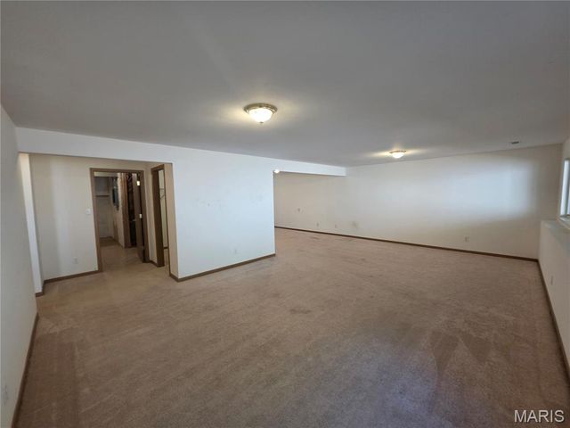 189 Southern Oaks Drive, St Charles, MO 63303