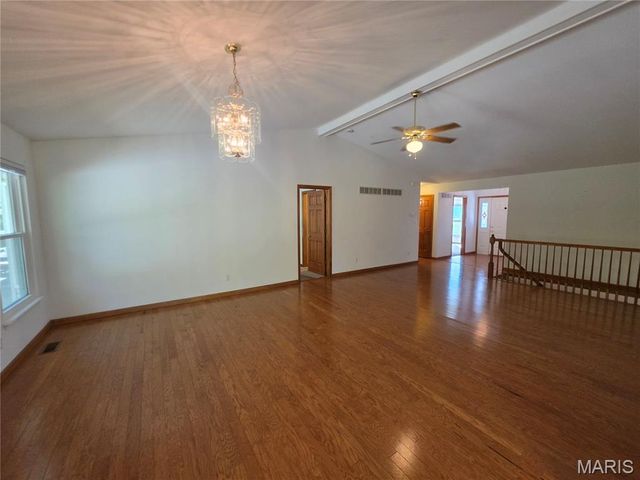 189 Southern Oaks Drive, St Charles, MO 63303