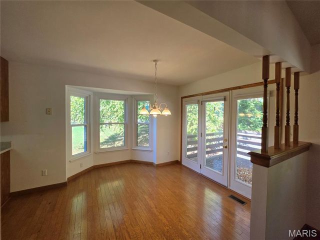 189 Southern Oaks Drive, St Charles, MO 63303