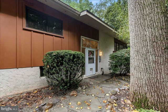 1403 BERWYN PAOLI RD, Paoli, PA 19301