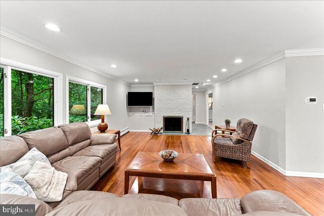 1403 BERWYN PAOLI RD, Paoli, PA 19301