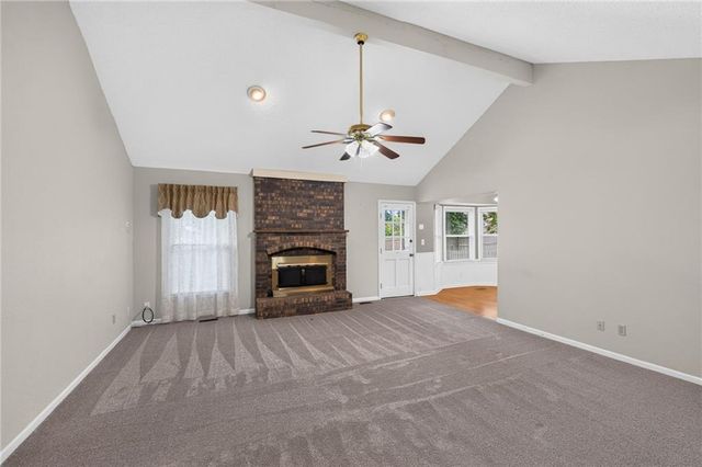 2213 NW 84th Terrace, Kansas City, MO 64154