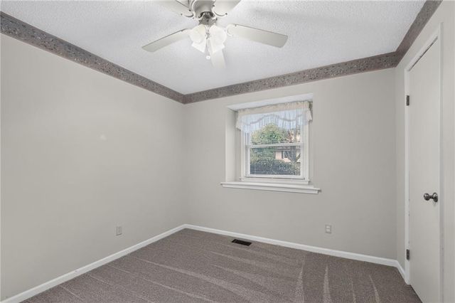 2213 NW 84th Terrace, Kansas City, MO 64154