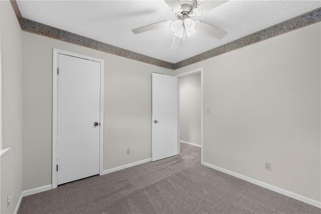 2213 NW 84th Terrace, Kansas City, MO 64154