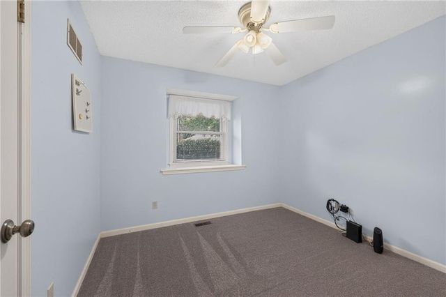2213 NW 84th Terrace, Kansas City, MO 64154