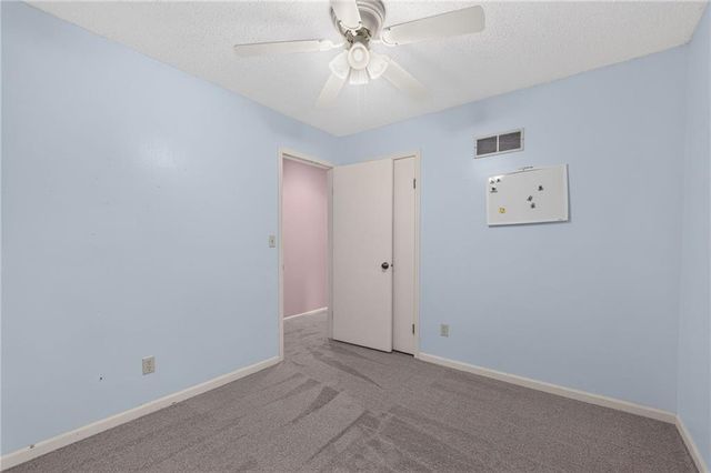 2213 NW 84th Terrace, Kansas City, MO 64154