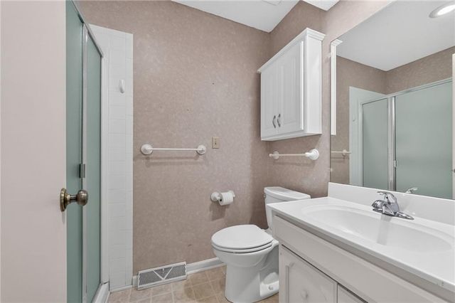 2213 NW 84th Terrace, Kansas City, MO 64154