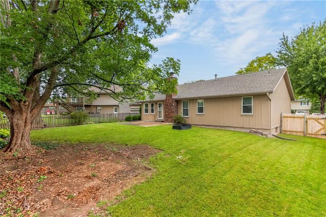 2213 NW 84th Terrace, Kansas City, MO 64154