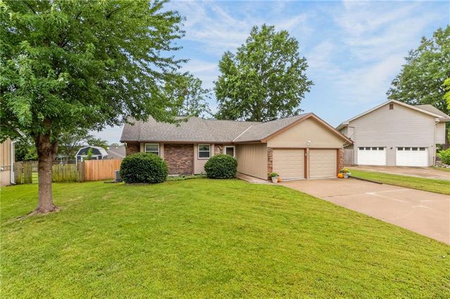 2213 NW 84th Terrace, Kansas City, MO 64154