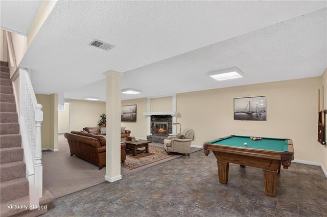 2213 NW 84th Terrace, Kansas City, MO 64154