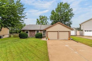 2213 NW 84th Terrace, Kansas City, MO 64154