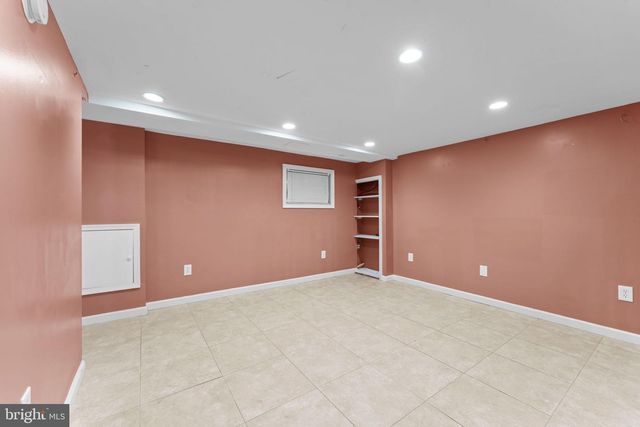 5600 3RD ST NW, Washington, DC 20011