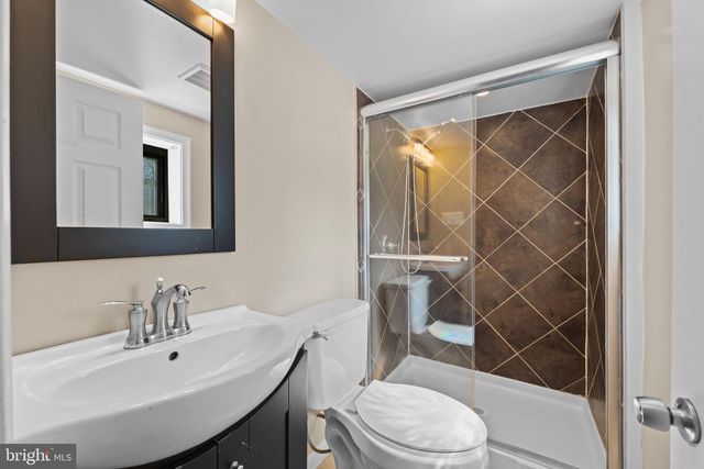 5600 3RD ST NW, Washington, DC 20011