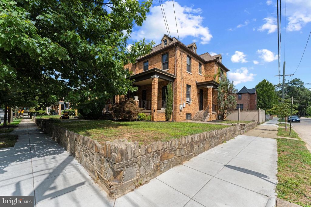 5600 3RD ST NW, Washington, DC 20011