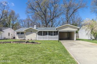 4929 Elmhurst Road, Toledo, OH 43613