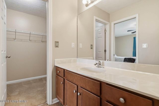 306 Mallard Pointe Blvd, Shepherdsville, KY 40165