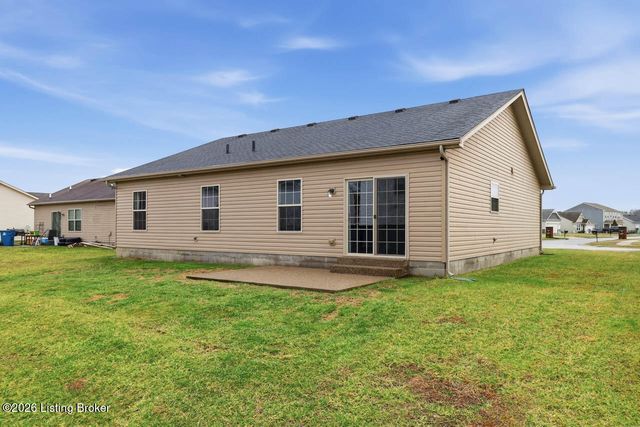 306 Mallard Pointe Blvd, Shepherdsville, KY 40165