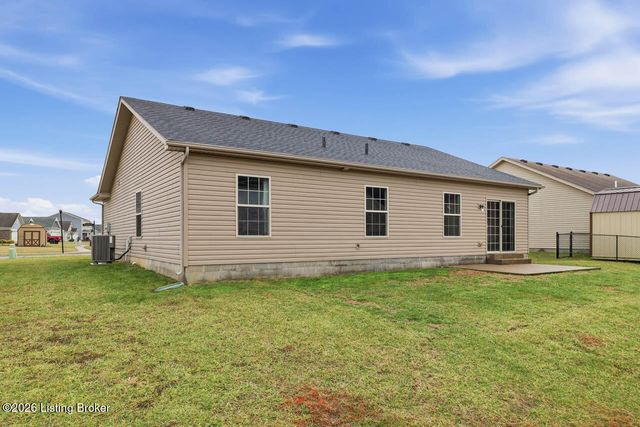 306 Mallard Pointe Blvd, Shepherdsville, KY 40165