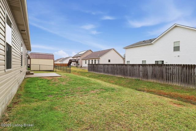 306 Mallard Pointe Blvd, Shepherdsville, KY 40165