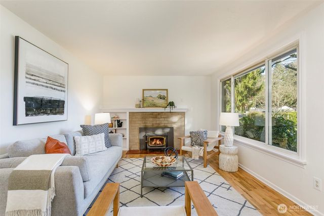 12343 11th Avenue NE, Seattle, WA 98125